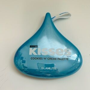 Glamlite x Hershey’s Kisses Cookies & Cream Eyeshadow Palette – Brand New